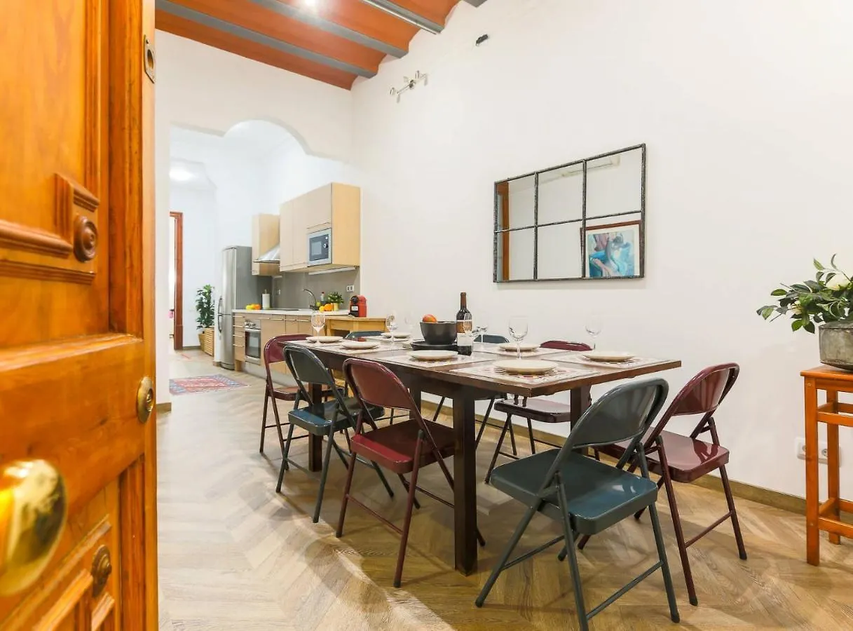 Great Spacious Apartment In The Gothic Quarter Barcelona