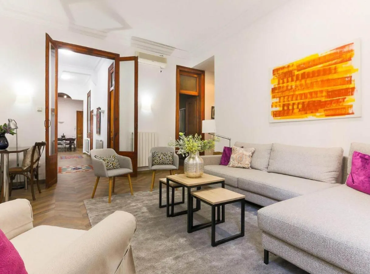 Great Spacious Apartment In The Gothic Quarter Barcelona